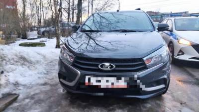 Пьяный водитель наехал на инспектора полиции в Петербурге и попытался скрыться - piter.tv - Санкт-Петербург