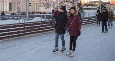 Катки в парках Москвы будут работать до 8 марта включительно - m24.ru - Москва
