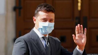 Владимир Зеленский - Михаил Подоляк - Зеленский вакцинируется от коронавируса на Донбассе - lenta.ua - Донбасс