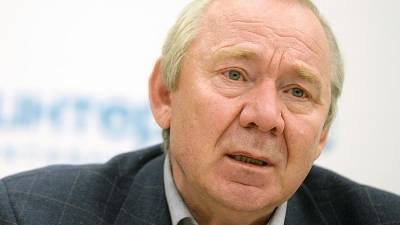 Борис Игнатьев - Олег Романцев - Олег Романцев рассказал о самочувствии после операции - iz.ru