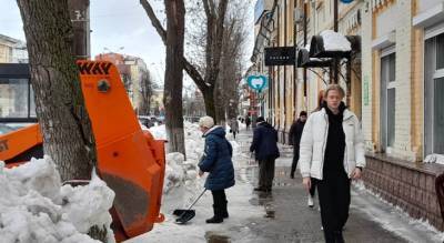 Упавшая с магазина ледяная глыба убила пенсионерку - progorod76.ru - Нижний Новгород - Ярославская обл. - Ярославль
