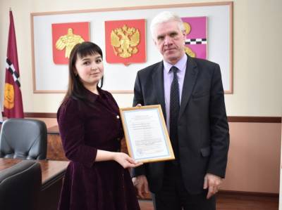 В Княжпогостском районе молодая семья получила сертификат на приобретение жилья - komiinform.ru