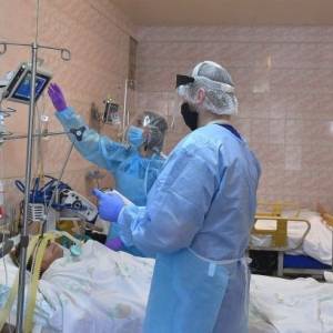 Ивано-Франковские COVID-больницы переполнены: пациенты лежат в коридорах - reporter-ua.com - Ивано-Франковск - Новости