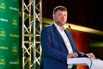 Владимир Зеленский - Александр Корниенко - У партии Зеленского появится молодежное крыло - lenta.ru