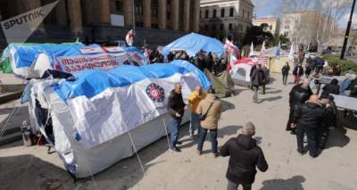 Палаточный городок оппозиции на проспекте Руставели у парламента Грузии - видео - sputnik-georgia.ru - Грузия - Тбилиси