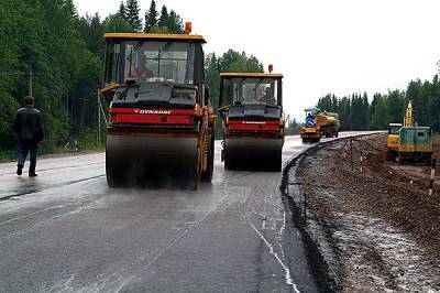 Москва недовольна тем, как в регионах строят и ремонтируют дороги на федеральные деньги - nakanune.ru - Москва - Таможенный Союз - Строительство