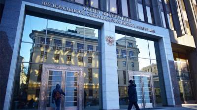 Алексей Навальный - Владимир Джабаров - В Совфеде заявили о необходимости ответа на новые санкции ЕС против России - iz.ru