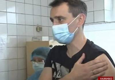 Владимир Зеленский - Виктор Ляшко - Главный санврач Ляшко вакцинировался от коронавируса в Киевской области - kp.ua - Киевская обл. - Луганская обл.