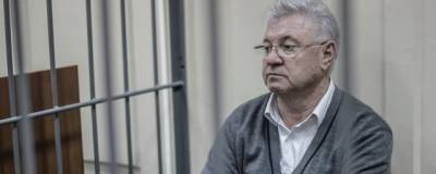 Бывший астраханский мэр Столяров вышел из тюрьмы раньше на 2,8 года - runews24.ru - Астрахань