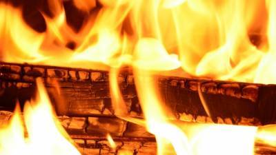 Два ребенка отравились угарным газом при пожаре во Владивостоке - polit.info - Приморье край - Владивосток