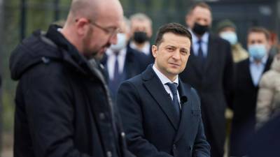 Владимир Зеленский - Шарль Мишель - Зеленский предложил Евросовету ужесточить санкции против России - iz.ru