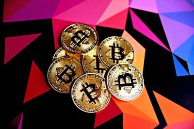 Случайно продали биткоины по 6000 долларов: биржа просит вернуть их обратно - 24tv.ua - Новости