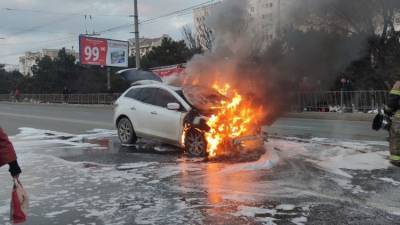 Анна Петрова - Не спасли: в Севастополе прямо на ходу загорелся автомобиль - ВИДЕО - crimea.ria.ru - Крым - Севастополь