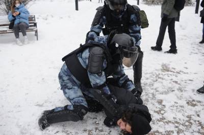 В России вынесен первый приговор по делу о нападении на полицейского на акции 23 января - znak.com - Кострома