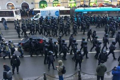 В России вынесен первый приговор по делу о нападении на полицейского на митинге 23 января - infox.ru - Кострома