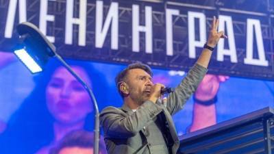 Сергей Шнуров - Андрей Норкин - Норкин рассказал неприличный анекдот о запрете концертов «Ленинграда» в Москве - 5-tv.ru - Москва - Санкт-Петербург