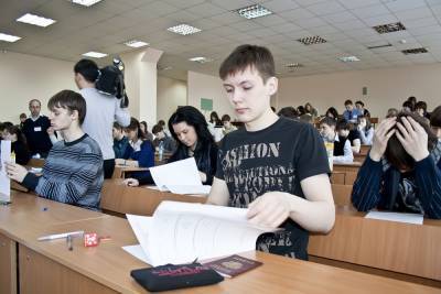 Радий Хабиров - Старшеклассникам Башкирии предложил снова начать учиться по субботам - ufa.mk.ru - Башкирия