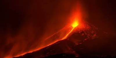 В Исландии извергается вулкан Фаградалсфьялл, спавший 800 лет - фото, видео и онлайн трансляция - ТЕЛЕГРАФ - telegraf.com.ua - Исландия - Рейкьявик