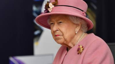 Елизавета II - принц Гарри - Меган Маркл - Какую реакцию у Елизаветы II вызвало заявление Маркл о расизме в королевской семье - 5-tv.ru - Англия