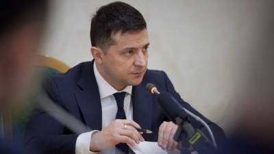 Владимир Зеленский - Украина продлила на три года санкции против Сбербанка - smartmoney.one - Украина