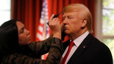 Воскового Трампа убрали из музея Тюссо после того, как фигурку избили вандалы - newizv.ru