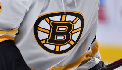 Давид Пастрняк - Давид Крейч - НХЛ перенесла два матча Бостона из-за карантинных протоколов - sportarena.com - Бостон - Дебраск