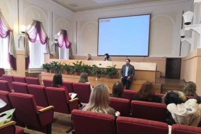 Проблемы молодых педагогов обсудили в Псковском облсовпрофе - mk-pskov.ru - Псков