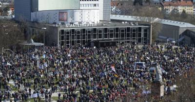 От Болгарии до Великобритании: по Европе прокатилась волна антикарантинных протестов - tsn.ua - Англия - Лондон - Болгария - Вена