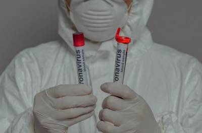 Новый удар коронавируса свалит тех, кто уже переболел: академик предупредил об опасности - from-ua.com - Англия - Бразилия - Юар