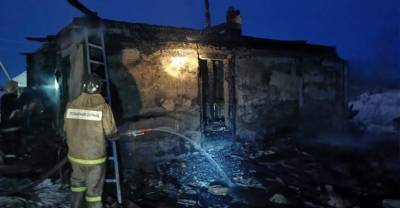Трое мужчин погибли при пожаре в частном доме под Новосибирском - reendex.ru - Москва - Новосибирск