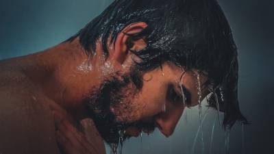 Какую часть тела, по мнению ученых, мужчины моют недостаточно - 24tv.ua - Швейцария
