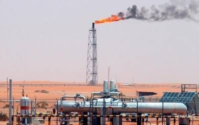 Чистая прибыль крупнейшей нефтекомпании в мире сократилась почти вдвое - korrespondent.net - Саудовская Аравия