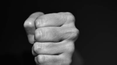 Хулиганы извинились после избиения мужчины с ребенком в Ставрополе - inforeactor.ru - Новосибирск