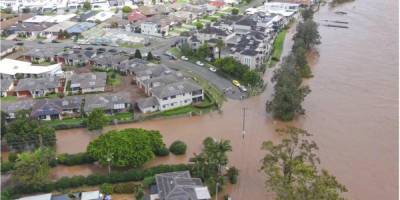 Некоторые регионы Австралии охватили сильные наводнения, власти призывают жителей эвакуироваться — фото, видео - nv.ua - Австралия