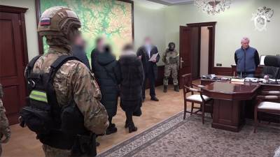 Иван Белозерцев - Борис Шпигель - Антон Колосков - СК опубликовал видео обыска в кабинете губернатора Пензенской области - iz.ru - Пензенская обл.