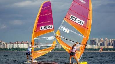 Серфингистка в Сальвадоре погибла в море от удара молнии - nation-news.ru - Токио