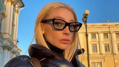 Анастасия Ивлеева - Алла Пугачева - Ксения Собчак - Максим Галкин - Филипп Киркоров - Крест за 200 тысяч от Пугачевой: сколько потратили звезды на подарки Ивлеевой? - 5-tv.ru