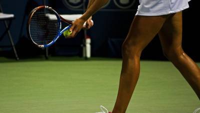 Надежда Киченок - В Петербурге прервали теннисный турнир WTA из-за госпитализации болельщика - dp.ru - Санкт-Петербург - Румыния