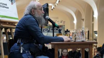 Анатолий Вассерман - Публицист Вассерман рассказал, зачем Лондон «переводит стрелки» на Россию - riafan.ru - Москва - Англия - Лондон