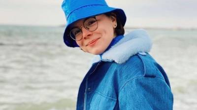 Евгений Петросян - Татьяна Брухунова - Фанаты разглядели животик на свежем фото молодой жены Петросяна Брухуновой - 5-tv.ru