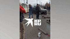 В Краснодаре лихач протаранил сразу пять автомобилей на парковке у супермаркета — видео - reendex.ru - Краснодар