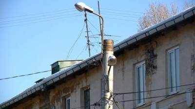 В Пензе мужчину травмировал сползший с крыши дома пласт льда - penzainform.ru - Пенза