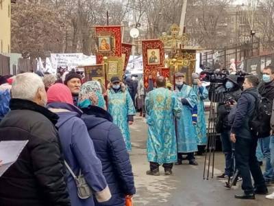 Без масок и дистанции: в Запорожье УПЦ МП организовала крестный ход – видео - 24tv.ua - Крым - Запорожье - Новости