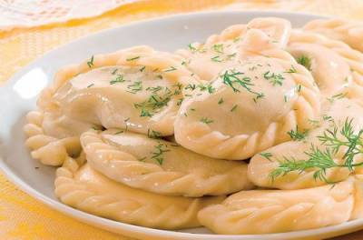 Просто и вкусно: рецепт вареников с картофелем и грибами - from-ua.com