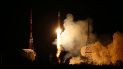 Ракету "Союз-2.1б" установили в стартовую систему космодрома "Восточный" - polit.info - Восточный