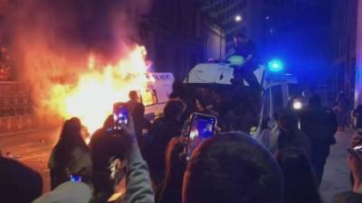 Несколько полицейских пострадали в Бристоле в ходе ожесточенных столкновений - 5-tv.ru - Англия - Амстердам - Европа - Великобритания