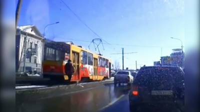 Вячеслав Франк - По Барнаулу прокатился неуправляемый трамвай - tvc.ru - Барнаул