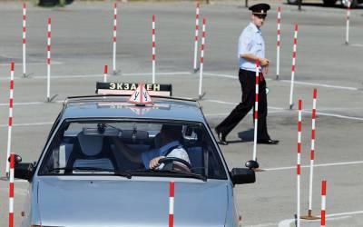 «Площадку» в экзамене на права отменили. Но не совсем - zr.ru