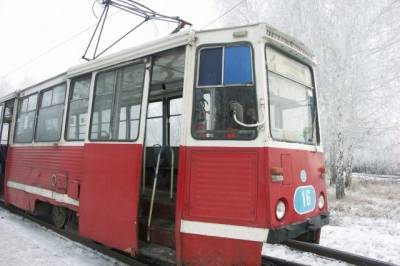 В Барнауле водителю и кондуктору пришлось догонять уехавший трамвай - aif.ru - Барнаул