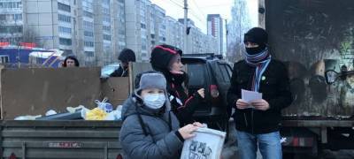 Волонтеры "Сбормобиля" призвали горожан принять участие в программе благоустройства Петрозаводска - stolicaonego.ru - Петрозаводск - республика Карелия